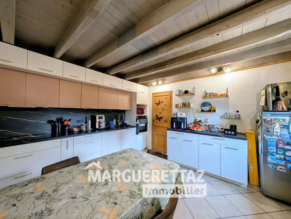 Charmante maison de village à Taninges, 4 pièces, 84 m²