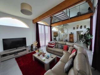  Maison à vendre 11 pièces 282 m²
