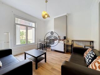  Appartement à louer 2 pièces 152 m²