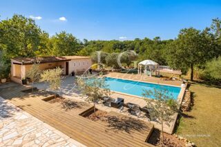  Maison à vendre 8 pièces 257 m²