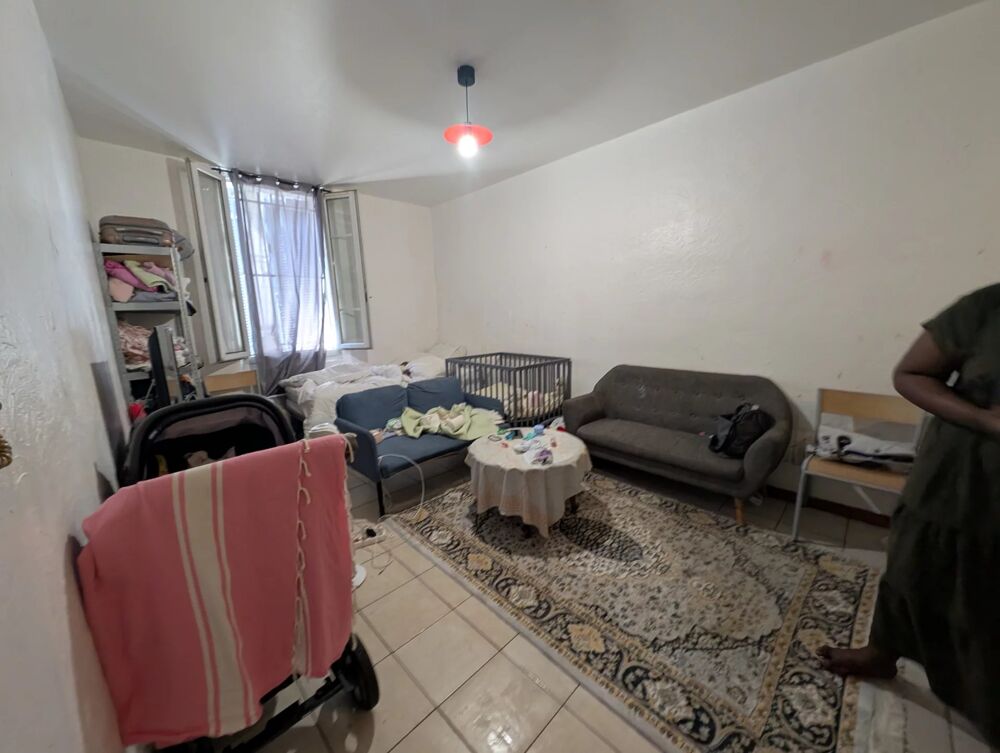 T1 RDC vendu loué 400euros