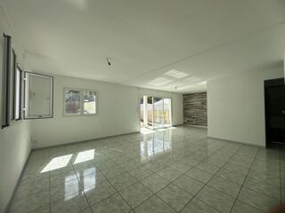  Maison � vendre 4 pi�ces 232 m�