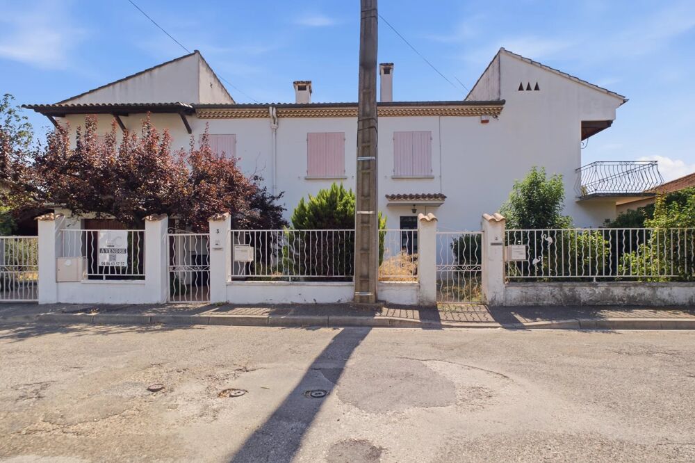 Vente Maison Ensemble immobilier avec jardin et garages centre Ville Exclusiv Arles