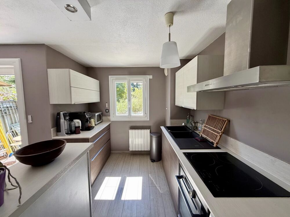 GRENOBLE  POLYGONE  T2 AVEC TERRASSE DE PLUS DE 45 M²