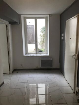  Appartement à louer 2 pièces 33 m²