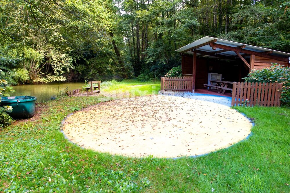 Vente Maison Propriété touristique sur 14 hectares avec étangs Le fay