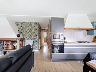  Immeuble  vendre 15 + pices 240 m