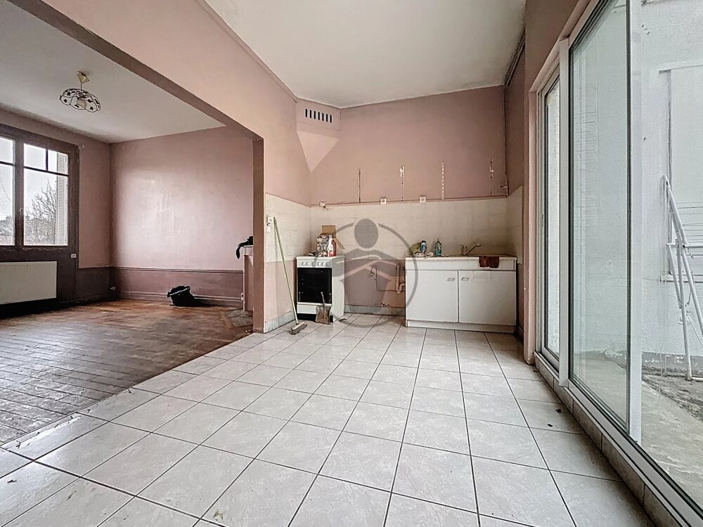 Appartement 4 pièces  74 m² avec terrasse  Fort potentiel
