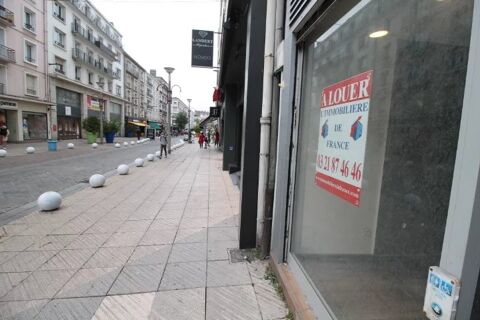   Commerce 