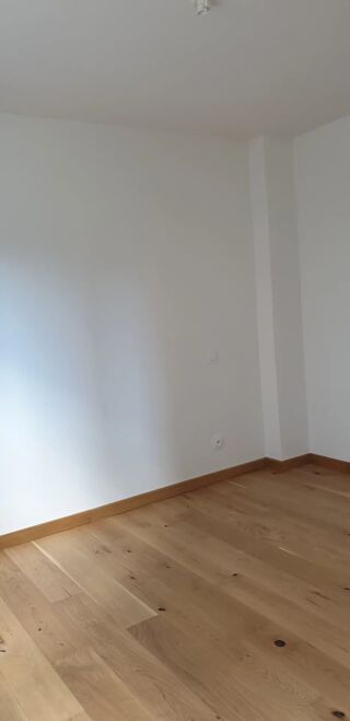  Appartement à louer 3 pièces 50 m²