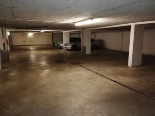  Parking / Garage  louer 14 m