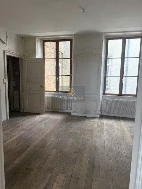  Appartement � louer 4 pi�ces 122 m�