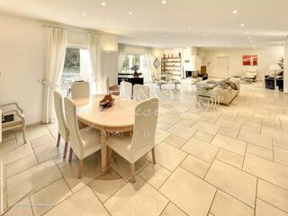  Maison � vendre 6 pi�ces 304 m�