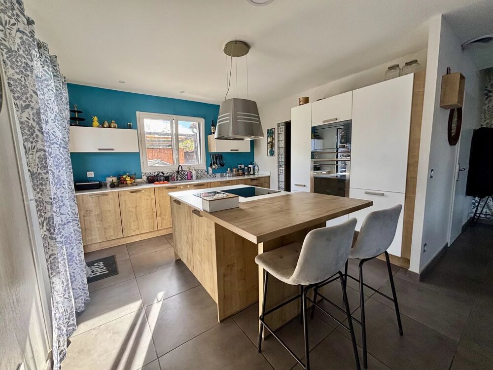 Vente Maison Maison 4 faces R+1 - 135 m2 - 770 m2 de terrain Bages