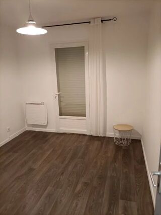  Appartement à louer 4 pièces 75 m²