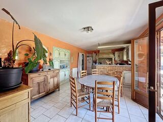  Maison  vendre 9 pices 260 m