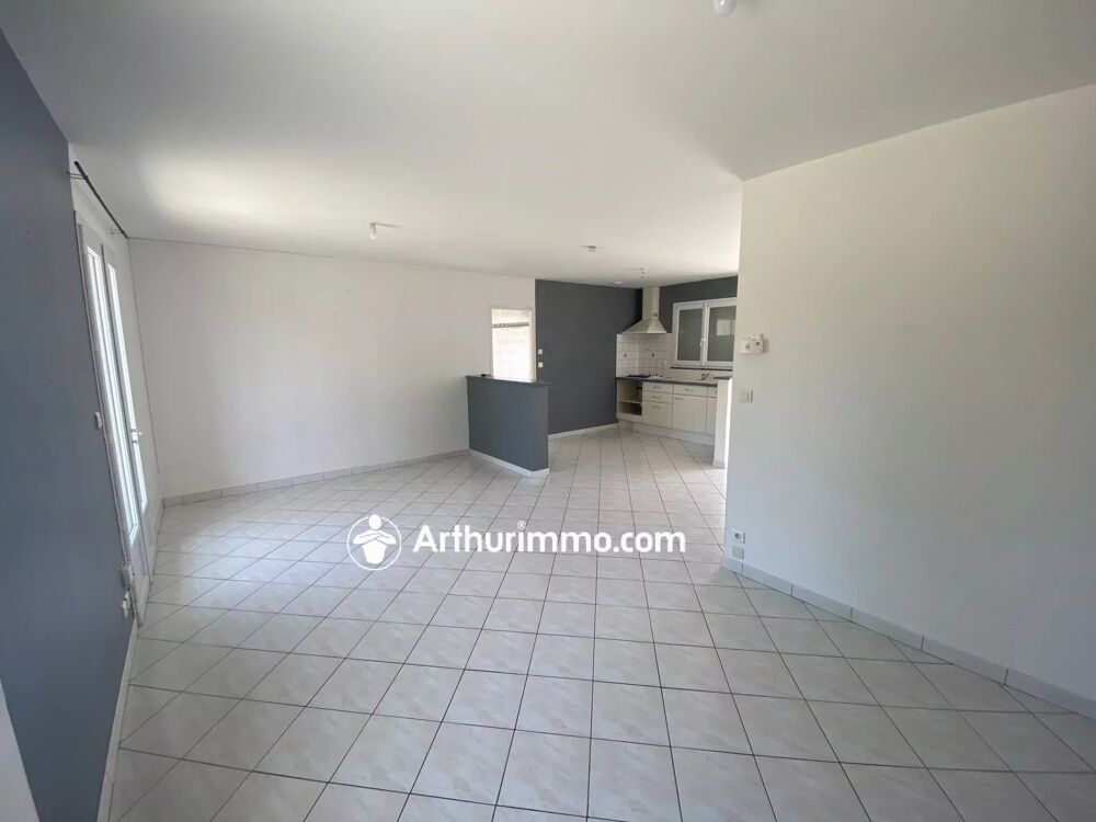 Vente Maison MATHA - 1500 m Commerces Matha