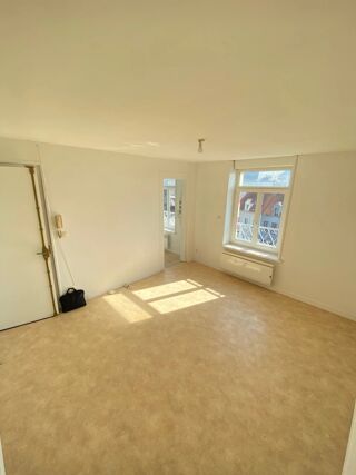  Appartement à louer 2 pièces 35 m²