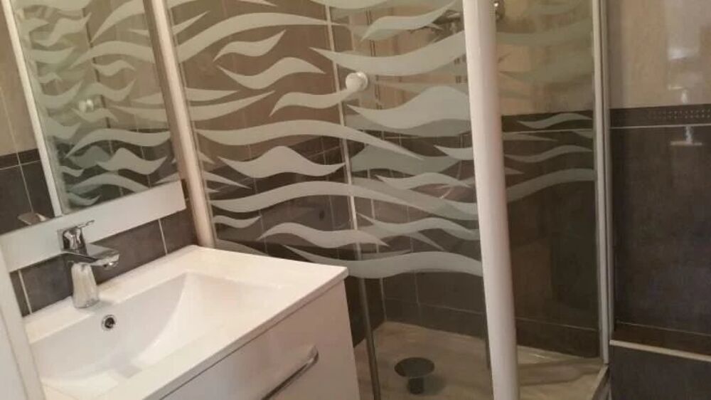 Location Appartement VILLENEUVE LOUBET - F3 meublé avec jardin privatif. Villeneuve-loubet