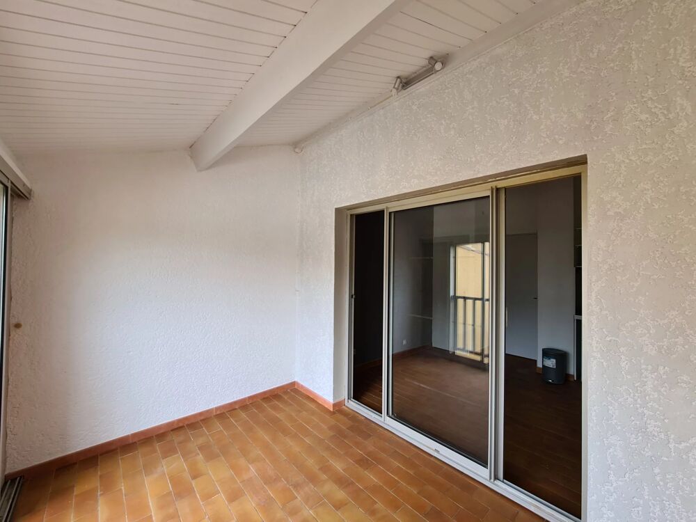 Appartement F1 avec loggia aux Cyprines