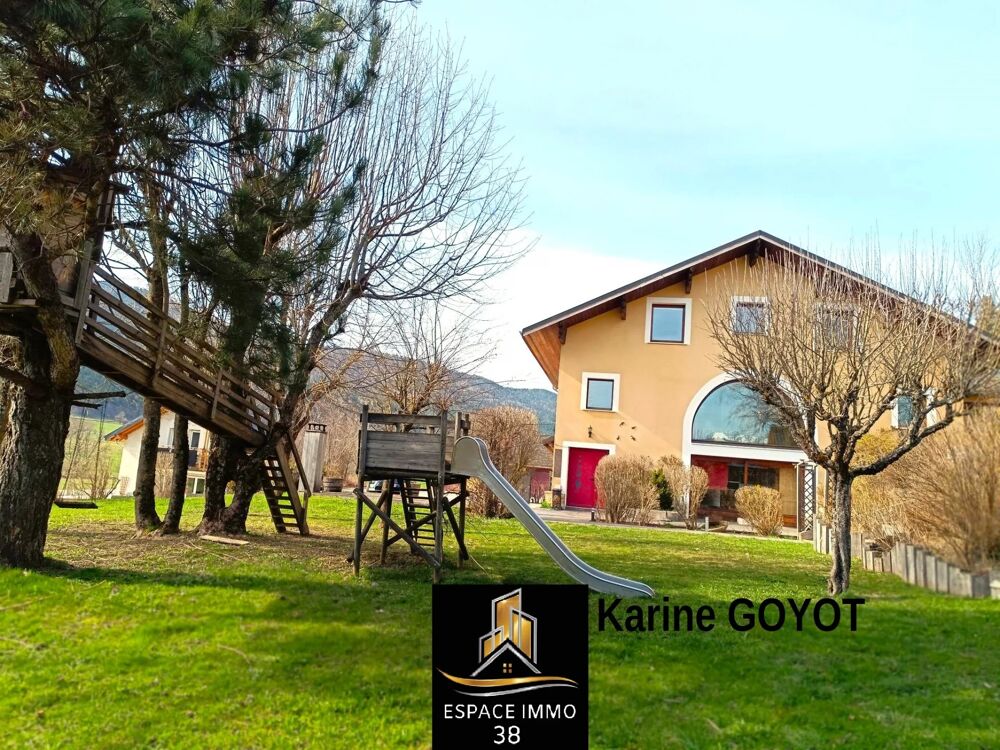 Méaudre .Grande propriété de 271m2 ,avec piscine et rendement lo