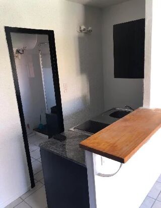  Appartement à louer 1 pièce 21 m²