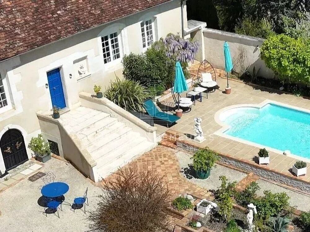 Vente Maison ENSEMBLE IMMOBILIER DE CARACTERE AVEC PISCINE, UN LIEU INSPIRANT Bourges