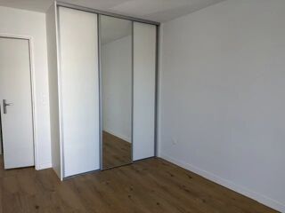  Appartement à louer 4 pièces 78 m²