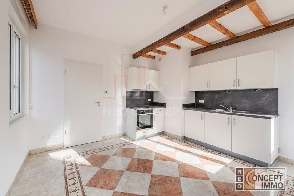 Location Appartement Appartement 3/4 pièces de 88,1 m2 sis au coeur de Drusenheim. Drusenheim