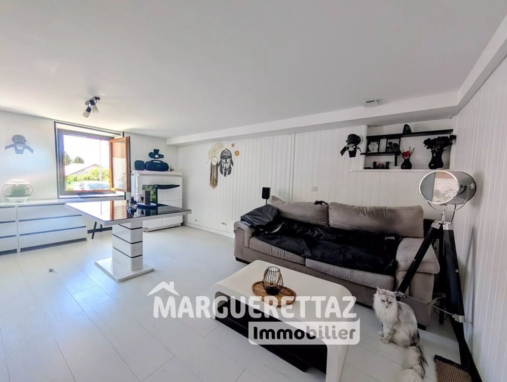 T3 de 79m² avec garage et place de parking - VOUGY