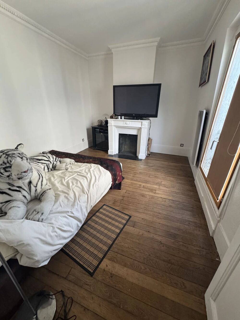Vente Appartement 165 m² au dernier étage avec ascenseur dans immeuble en pierre d Paris 20