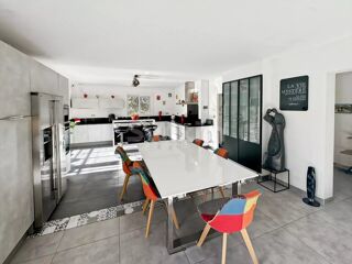  Maison  vendre 10 pices 205 m