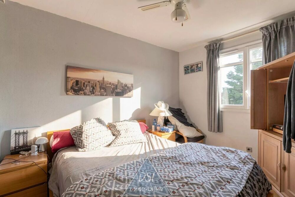 Vente Maison Maison familiale de plain-pied décalé T5 + salle de jeux avec pi Miribel