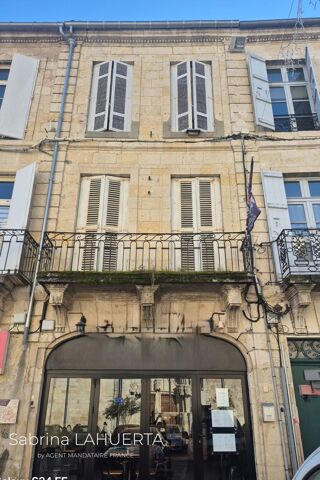  Immeuble � vendre 9 pi�ces 470 m�