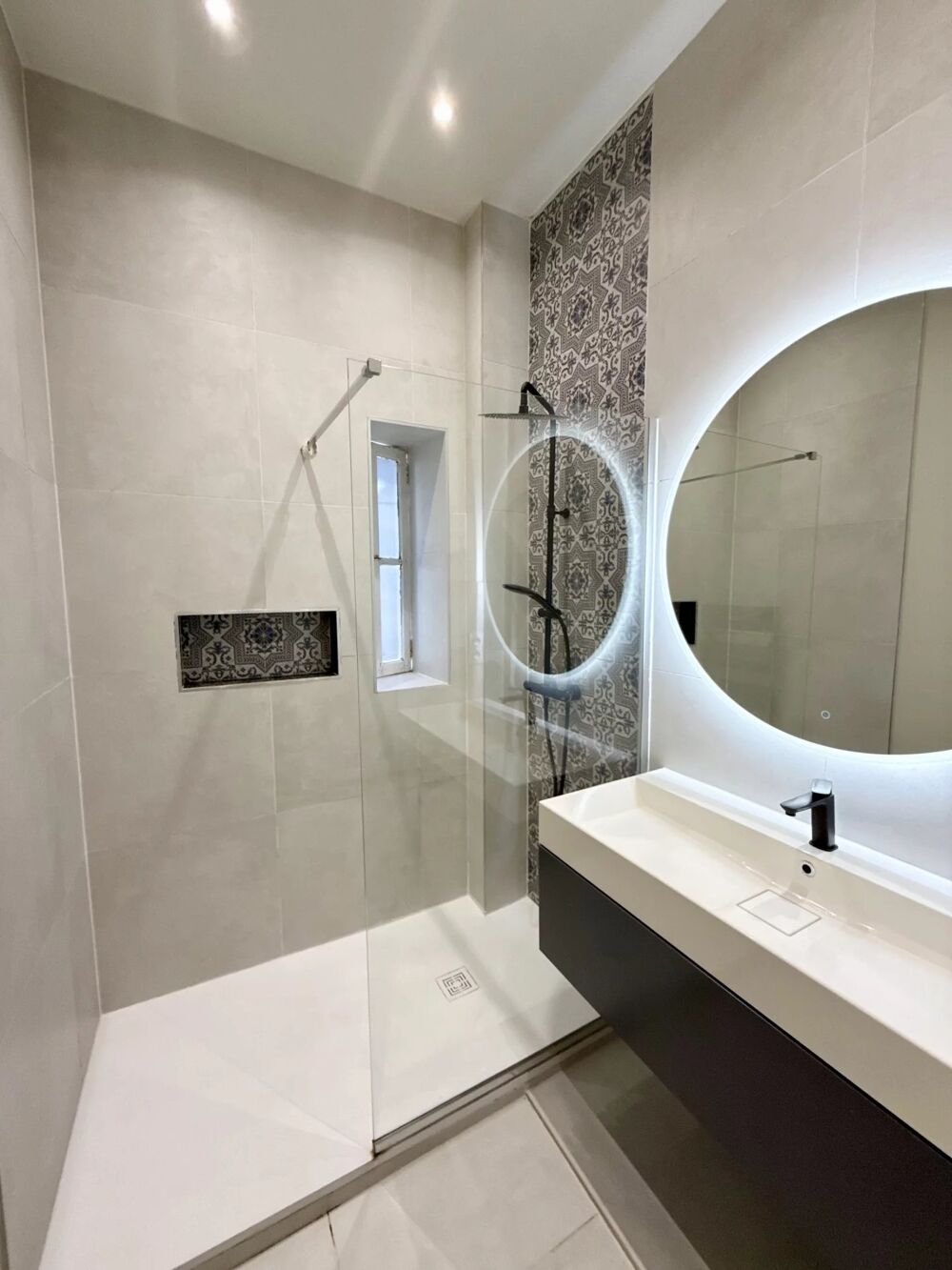 Location Appartement HYPER CENTRE 36 cours Berriat T3 rénové avec gout  ! Grenoble