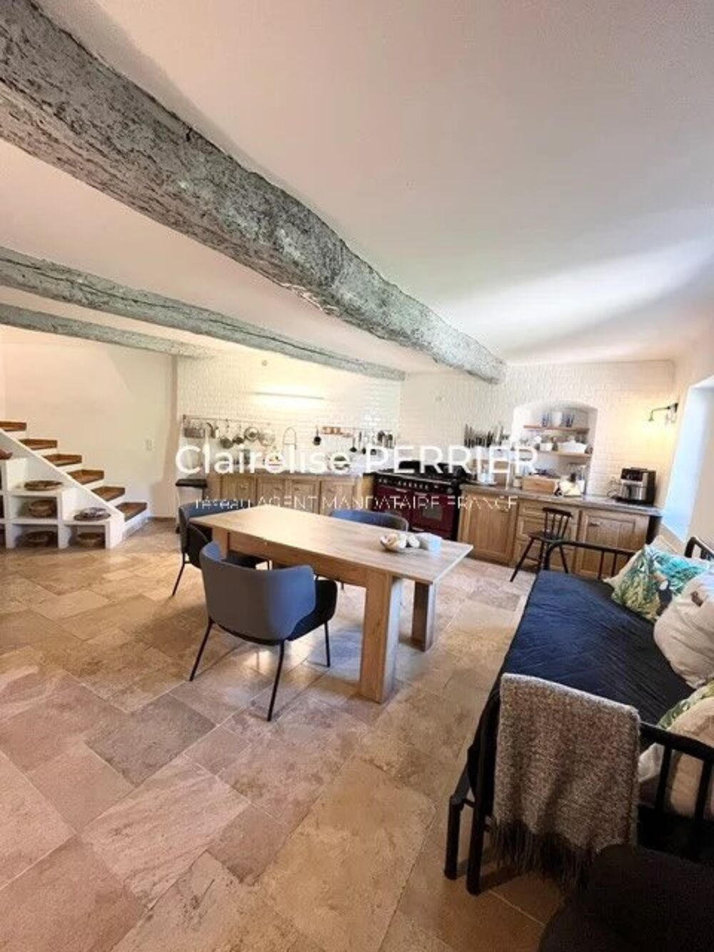 EXCLUSIVITÉ - AU COEUR DU VILLAGE DE SILLANS-LA-CASCADE