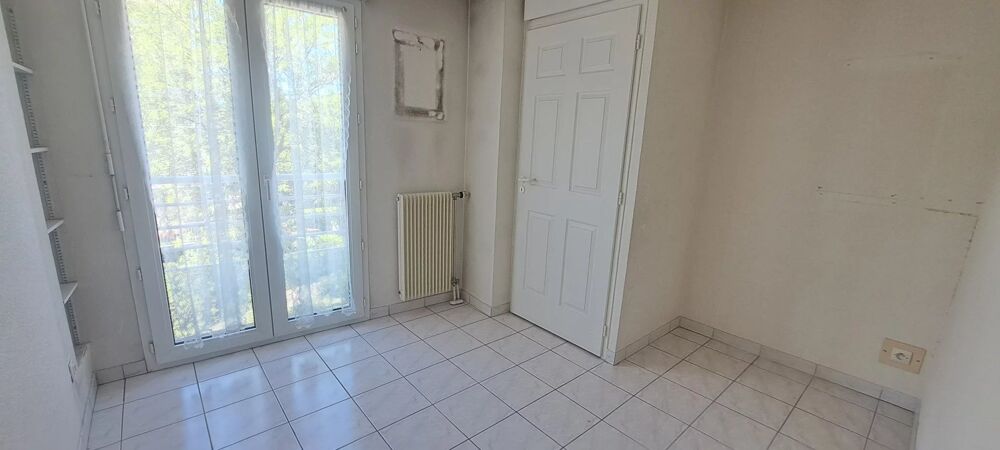 Vente Appartement EYBENS LE BOURG - T4 de 82 m2, parking privatif, poss garage Eybens