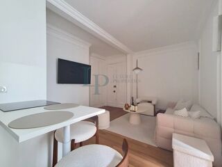 Vente Appartement Passy · Deux pièces refait à neuf, sur cour, à deux pas du Troca Paris 16ème
