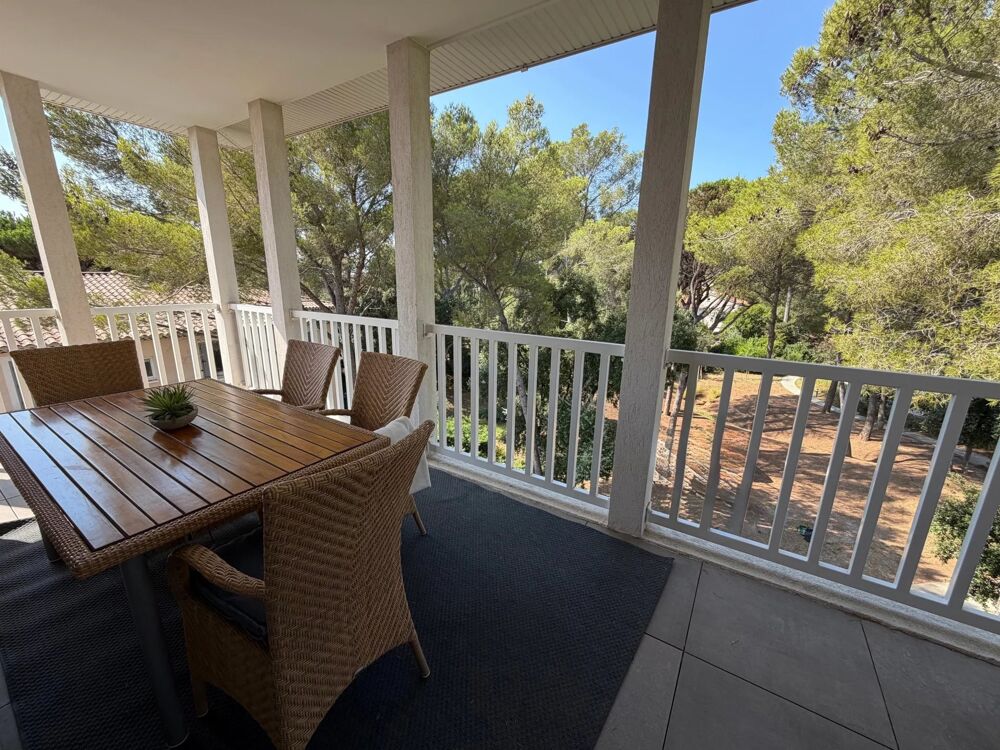 Très joli 4P dans domaine sécurisé avec piscine - à pied de la m