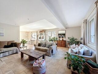  Maison � vendre 9 pi�ces 320 m�