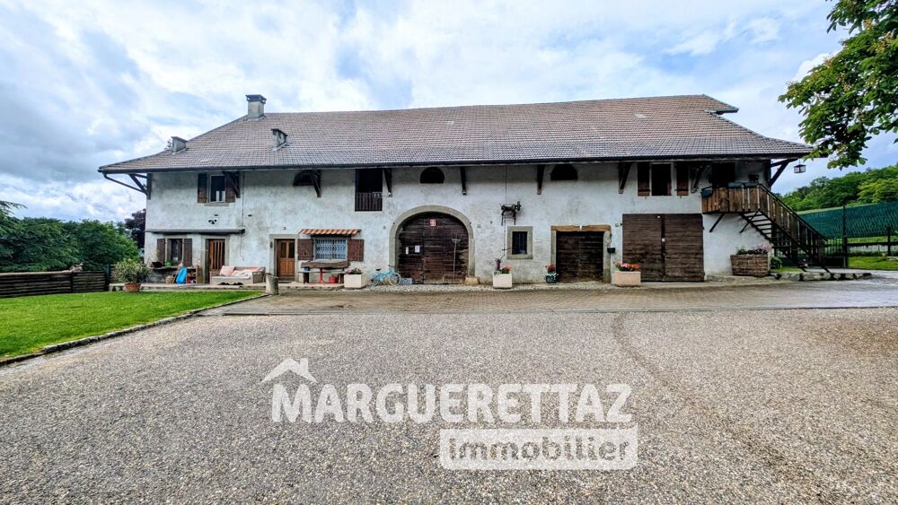 Ensemble immobilier sur 4000m² à Bonne