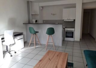  Appartement à louer 2 pièces 35 m²