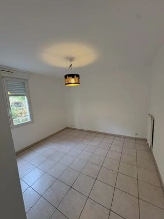  Appartement � louer 4 pi�ces 85 m�