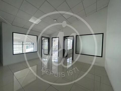 &Agrave; louer  Local de bureau  &agrave; JARRY 1575 97122 Baie-mahault