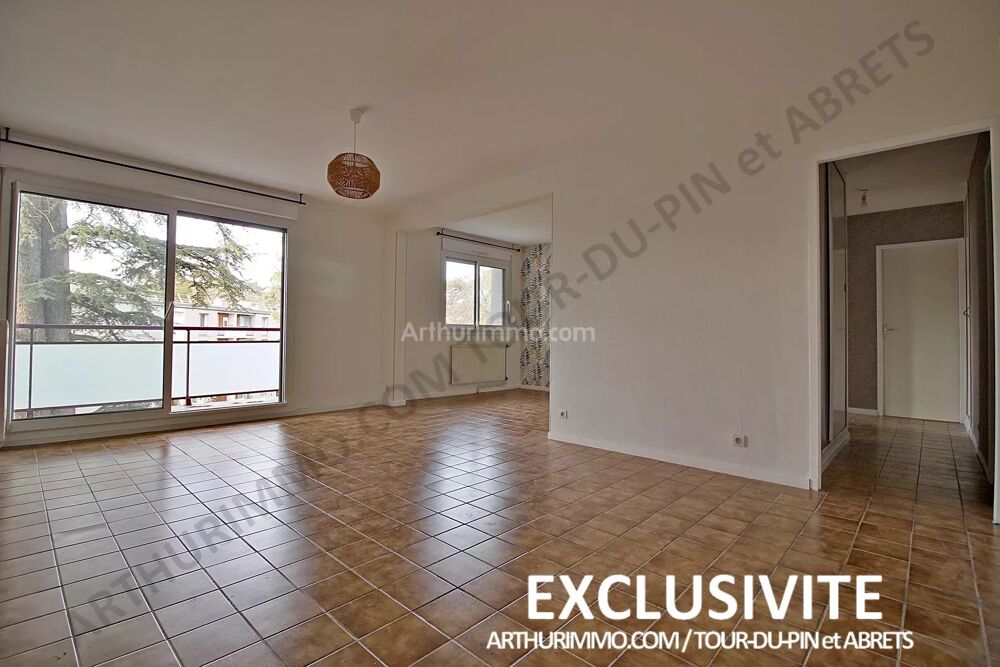 RIVES, Appartement T3 (ex T4) + Balcon + Garage + Cave