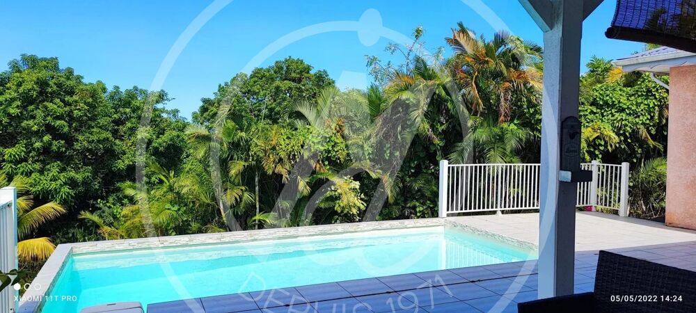 À louer 2150 euros Villa T5 meublée à Petit - Bourg .