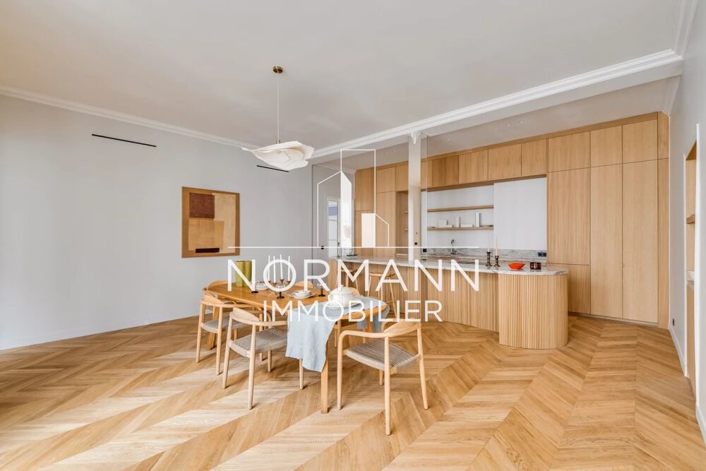 Vente Appartement PARIS 9  - THEATRE MOGADOR / PLACE D' ESTIENNE D'ORVES- 5 PIECES Paris 9