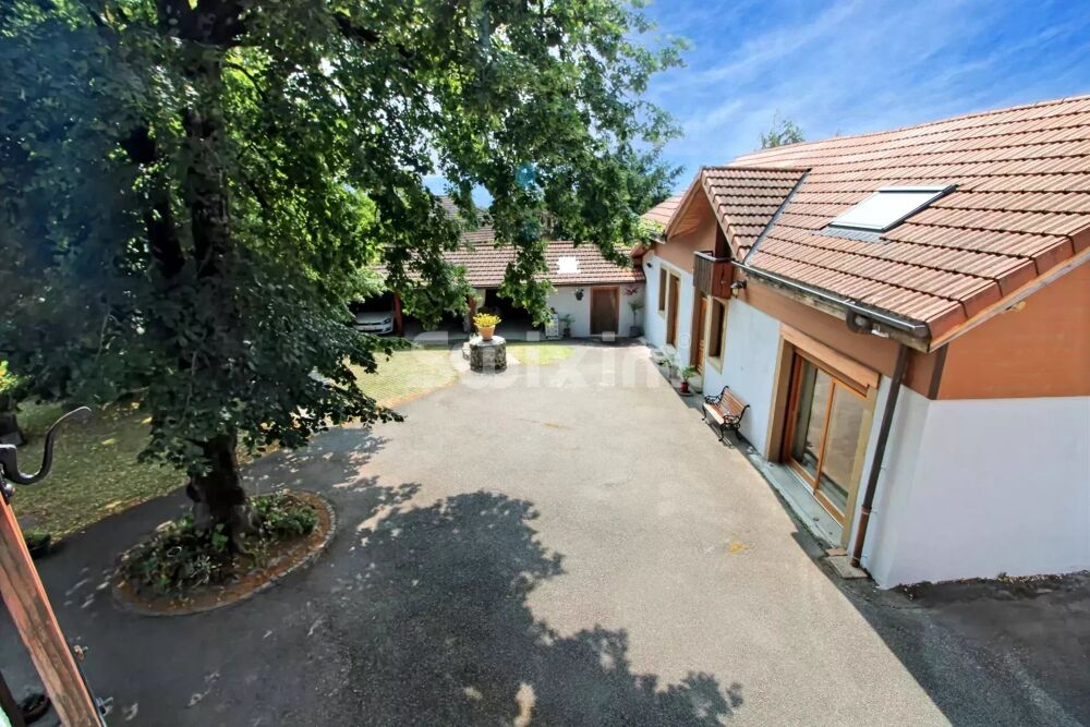 Propriété de deux maisons à vendre à FILLINGES