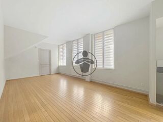  Appartement à louer 3 pièces 61 m²