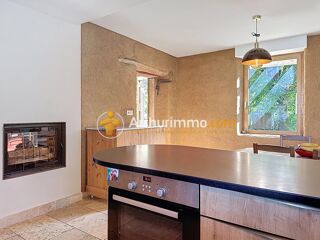  Maison  vendre 5 pices 244 m